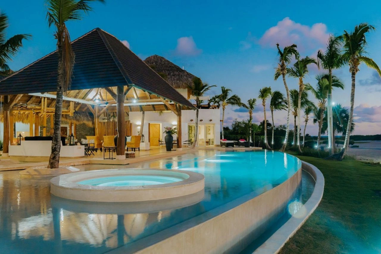 Villa sulla prima linea a Cap Caen con accesso all'oceano, Repubblica Dominicana