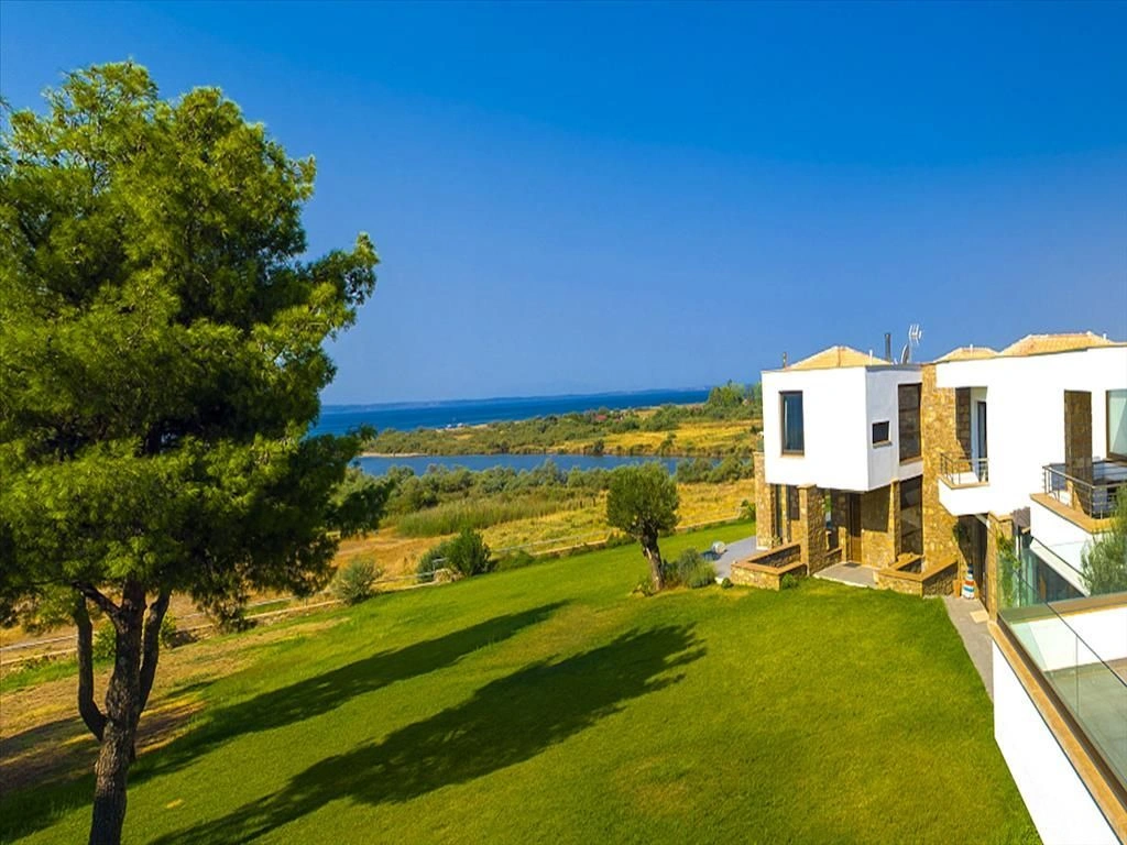 Villa al mare a Sithonia per 1827k € ✅ proprietà in Grecia