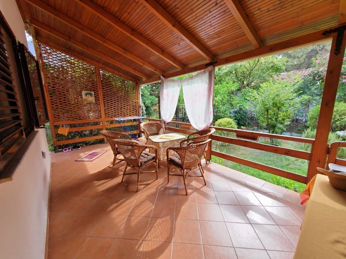 Compact house 85 m² in Durres