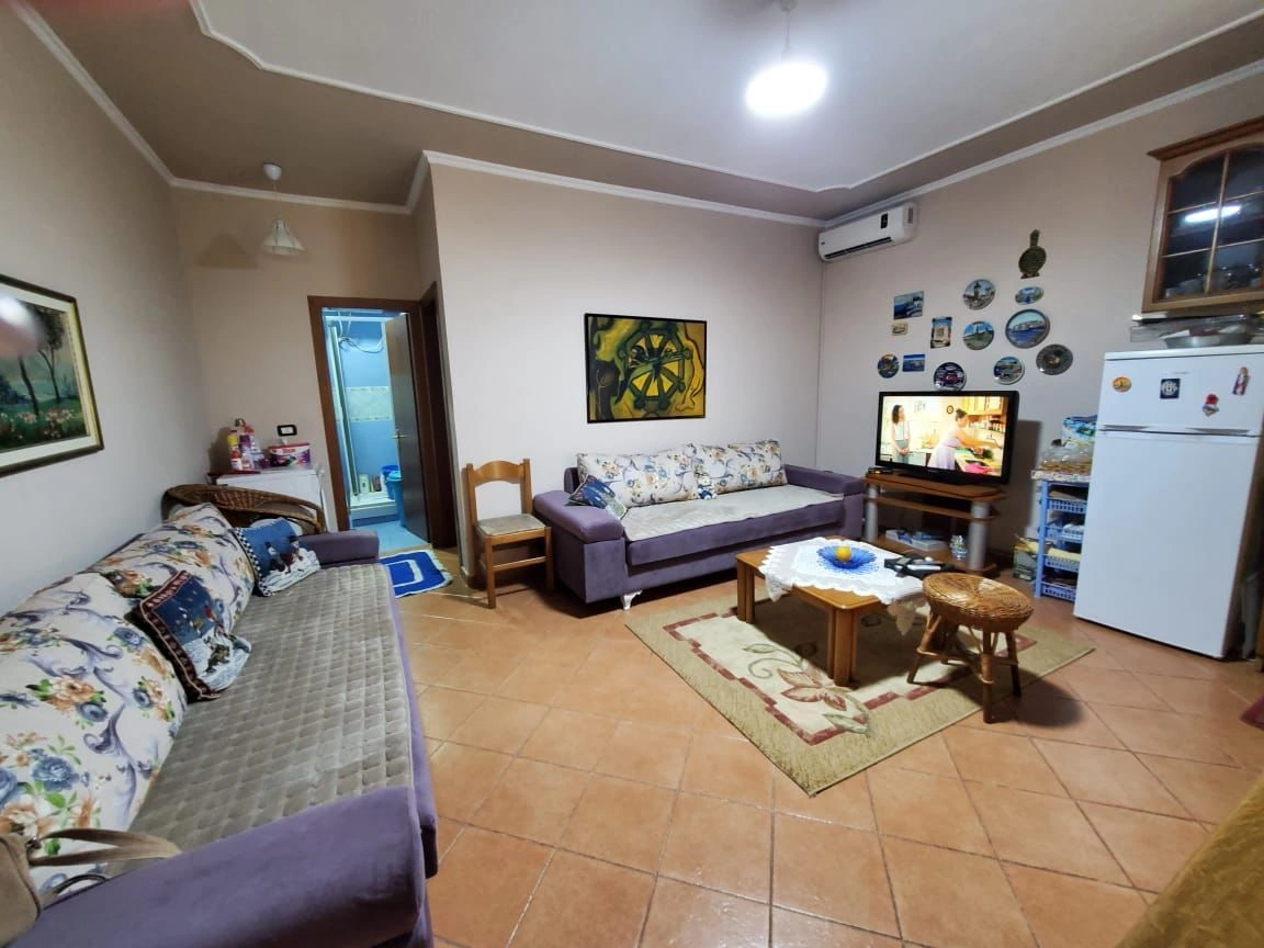 Compact house 85 m² in Durres