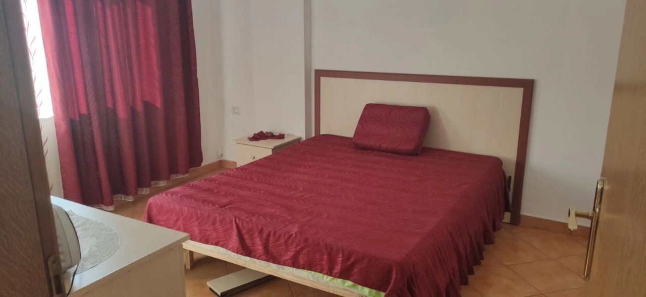 दुर्जे, अल्बानिया में समुद्र के पास आकर्षक 1+1 अपार्टमेंट