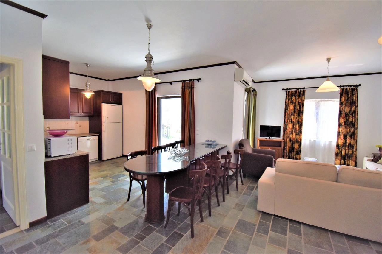 Mansion 300 m2 in Vrahati