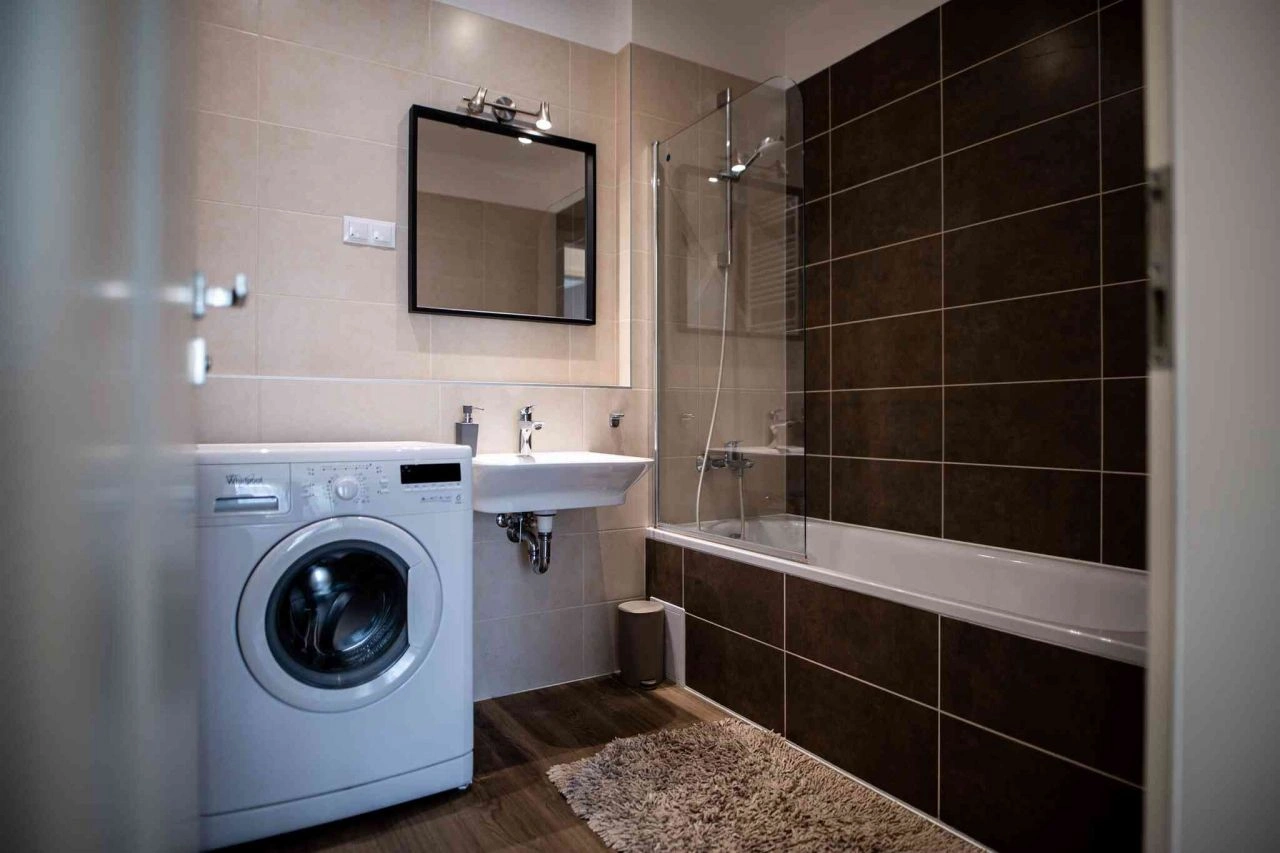 Resmedilmeye değer bir yeşil caddede 66 m2 daire