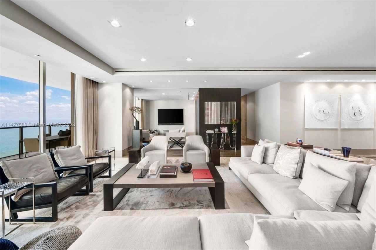समुद्र के दृश्यों वाले प्रतिष्ठित मियामी परिसर में अपार्टमेंट, USA