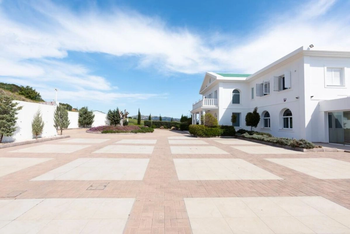 Luxury villa 1000 m2 Limassol