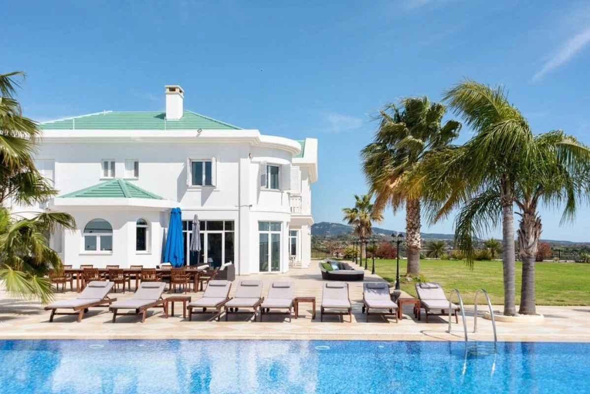 Luxury villa 1000 m2 Limassol