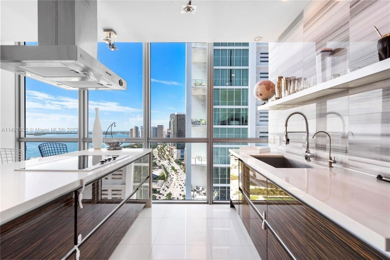 美国迈阿密知名住宅区的奢华公寓