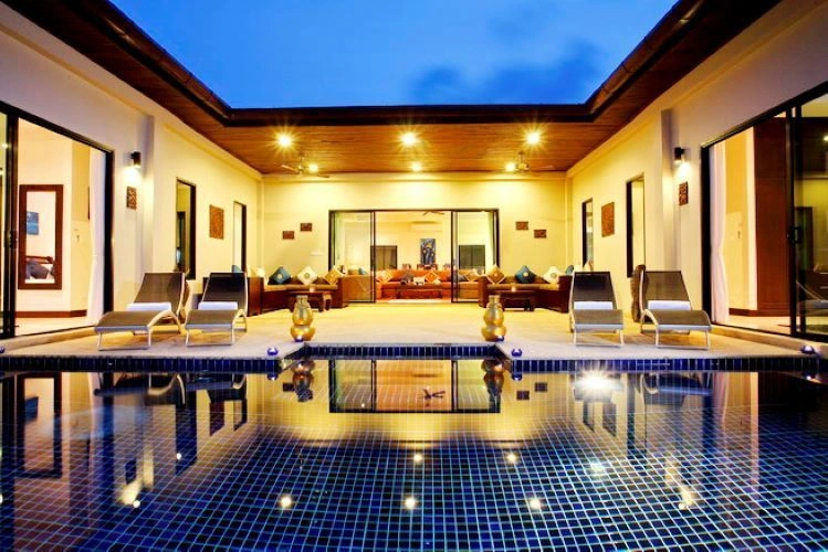 Grande villa de 450 m2 avec vue sur la montagne, Phuket