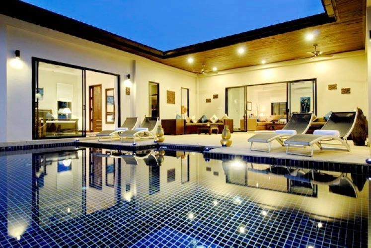 Grande villa de 450 m2 avec vue sur la montagne, Phuket