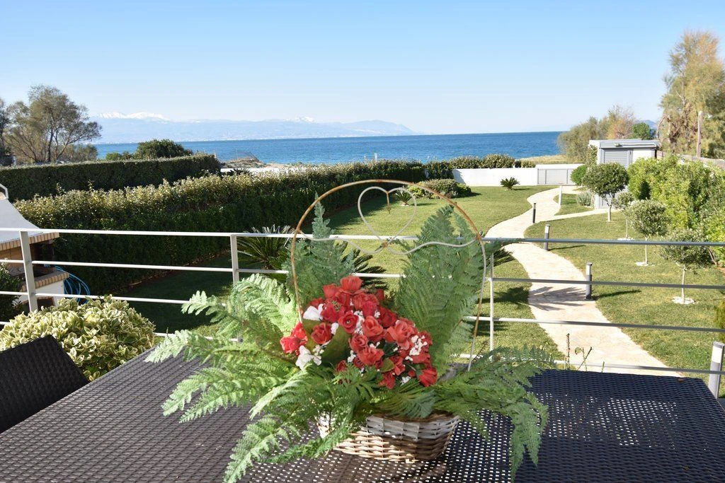 Villa 181 m2 in Loutraki