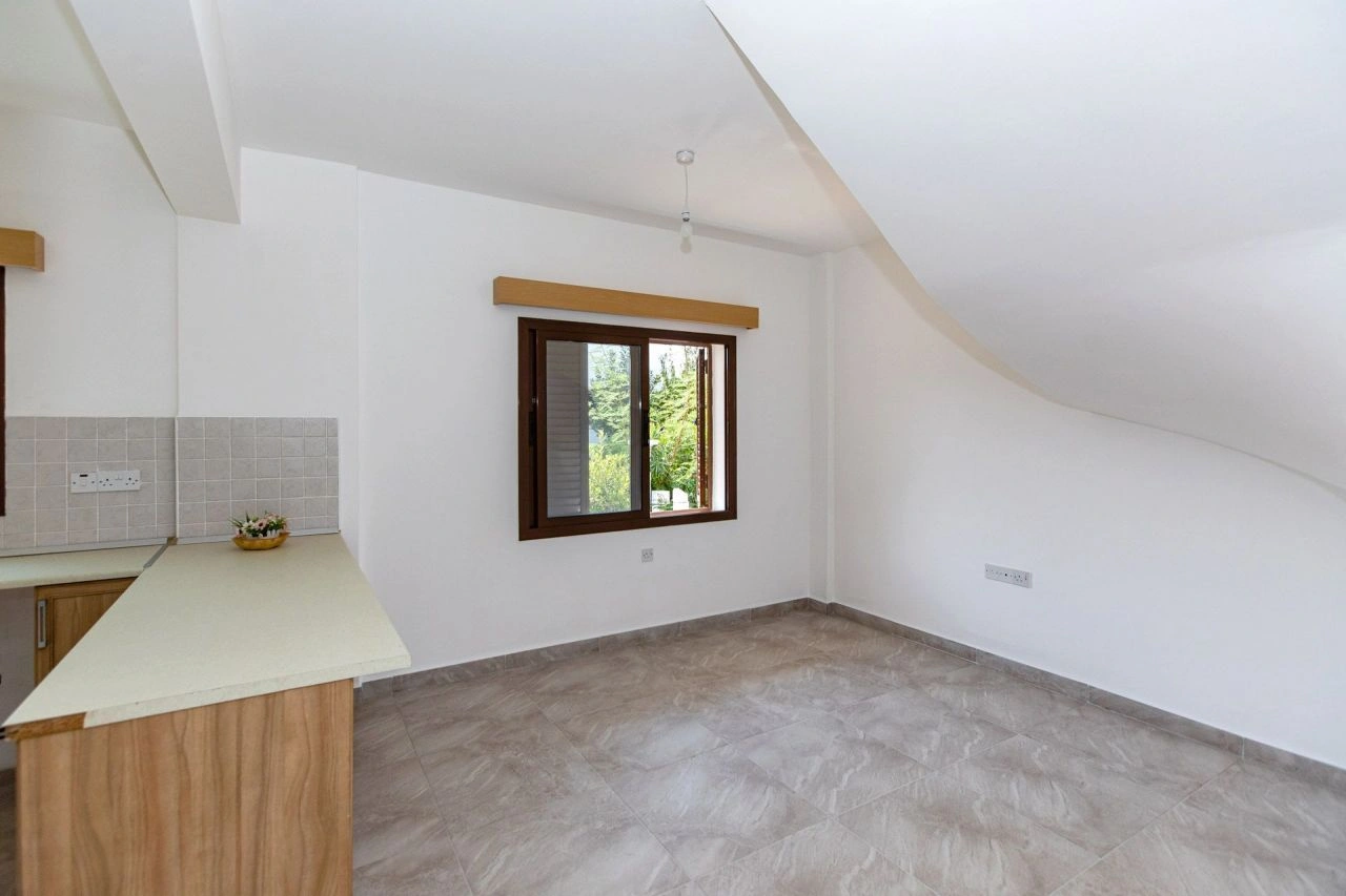 Luxury villa 4+1 on the sea