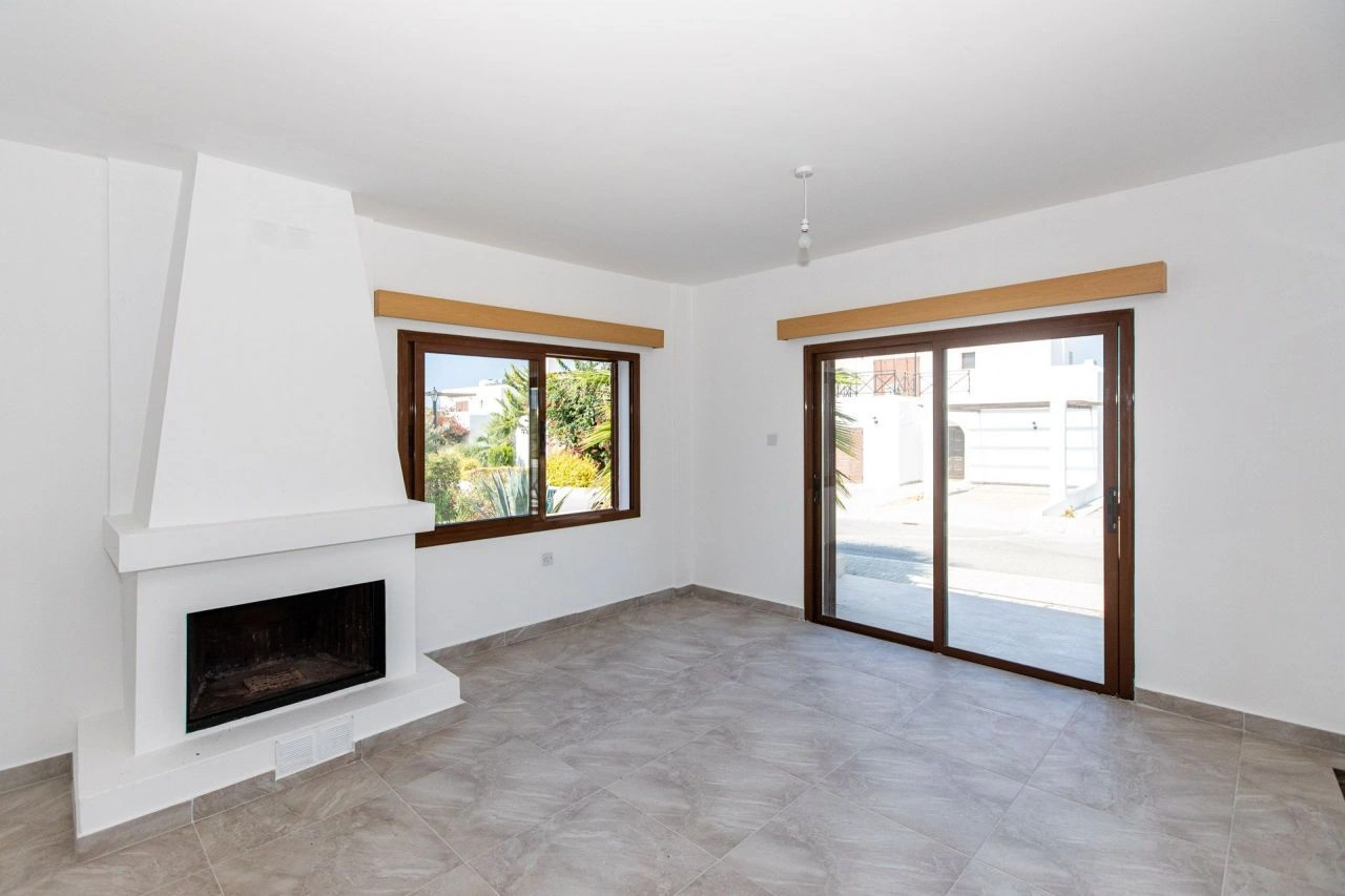 Luxury villa 4+1 on the sea