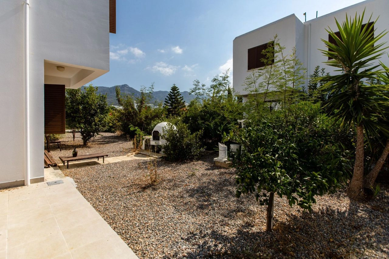 Luxury villa 4+1 on the sea