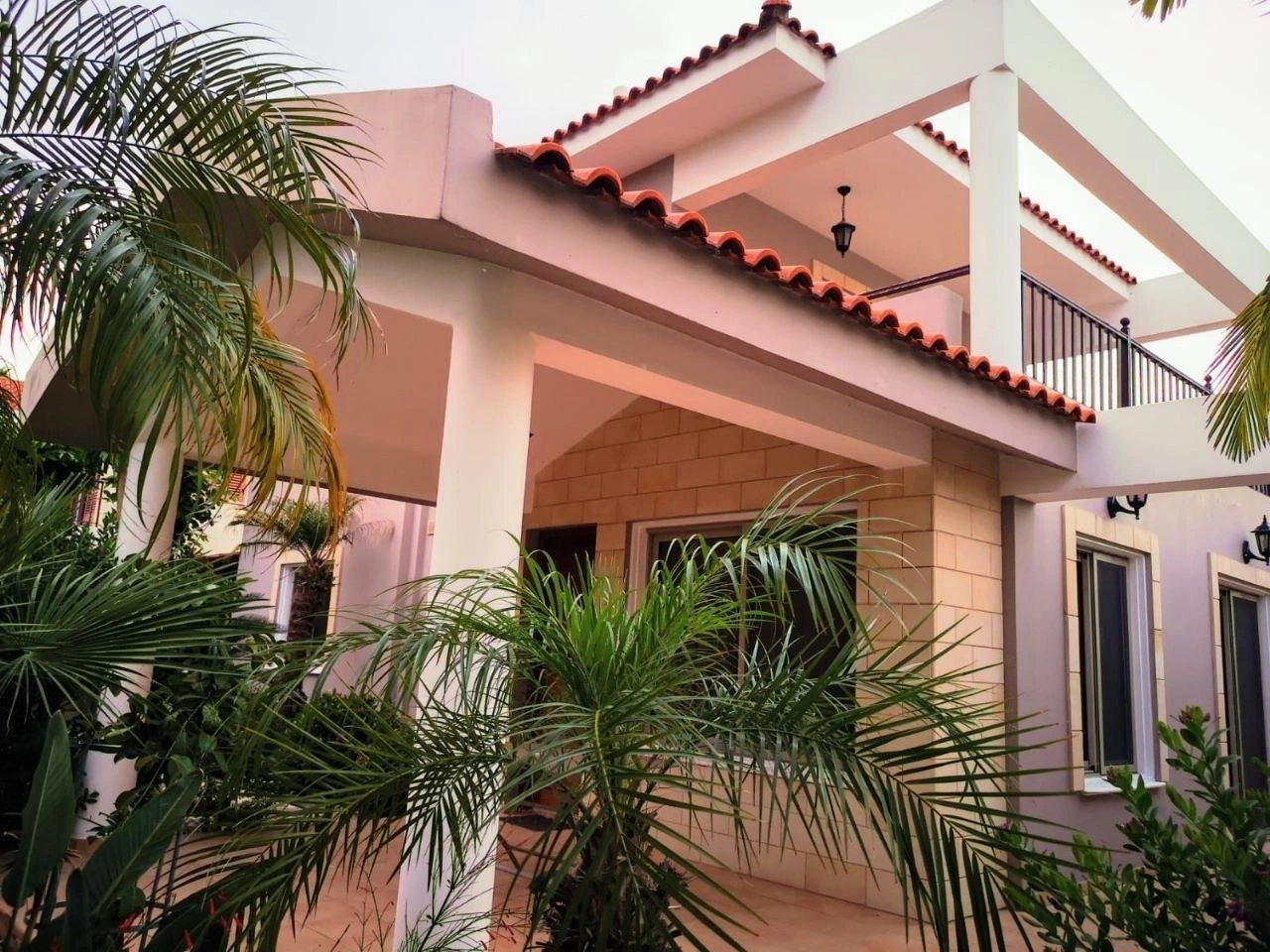 Villa 3+1 para família em Larnaca