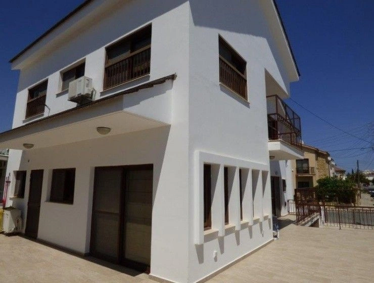 Excellent house 230 m2 in Larnaca