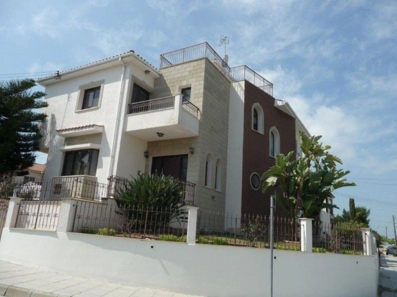Magnificent house 251 m2 in Larnaca