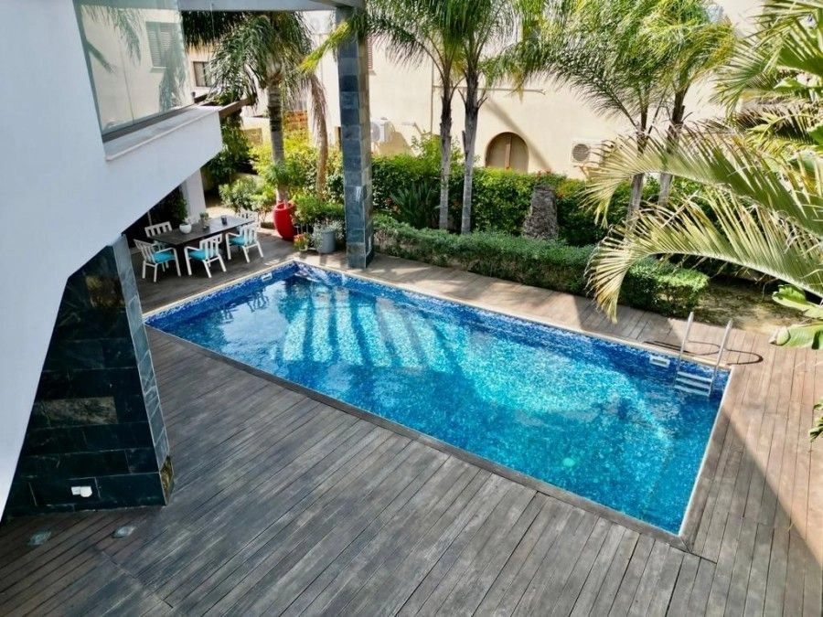 Villa elegante di 275 m2 a Larnaca