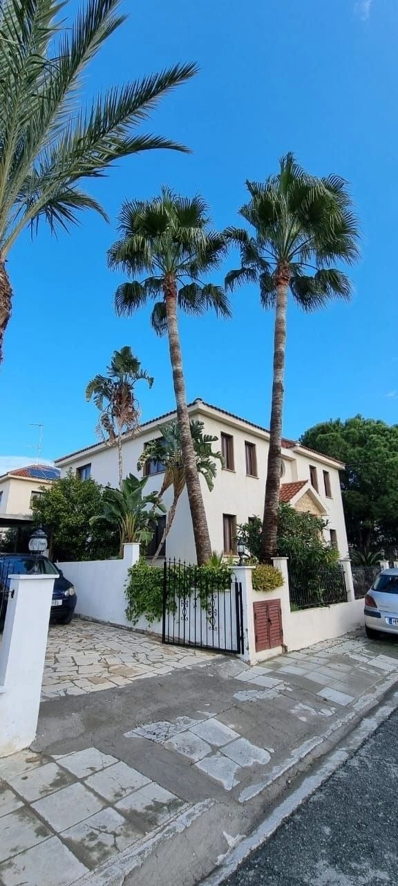 Geräumiges Stadthaus 220 m² in Larnaca