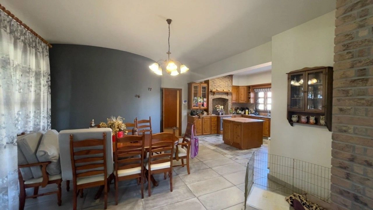 Spacious villa 294 m2 in Larnaca