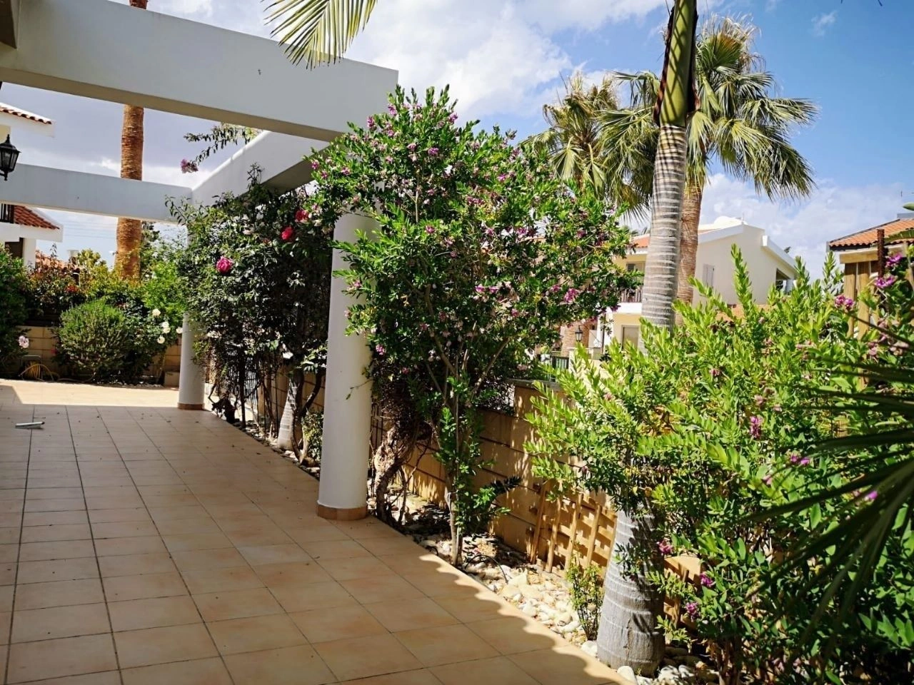 Villa 3+1 para família em Larnaca