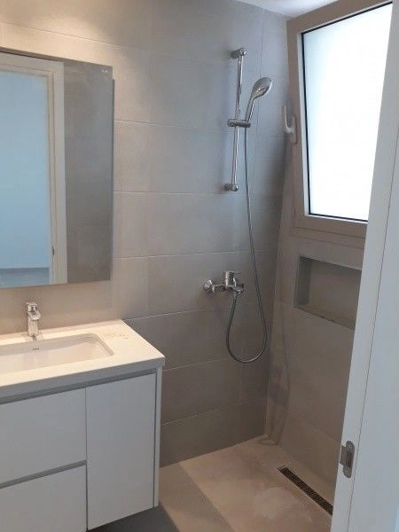 شقة أنيقة بمساحة 95 متر مربع في لارناكا