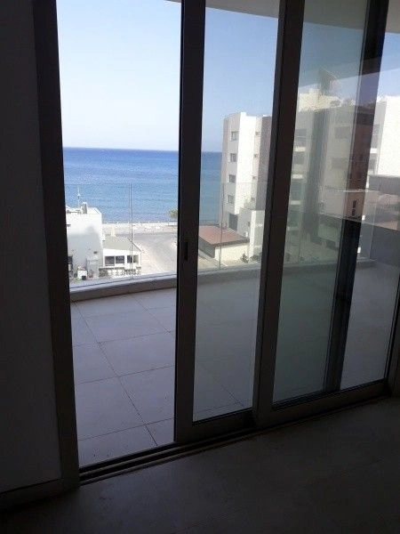 شقة أنيقة بمساحة 95 متر مربع في لارناكا