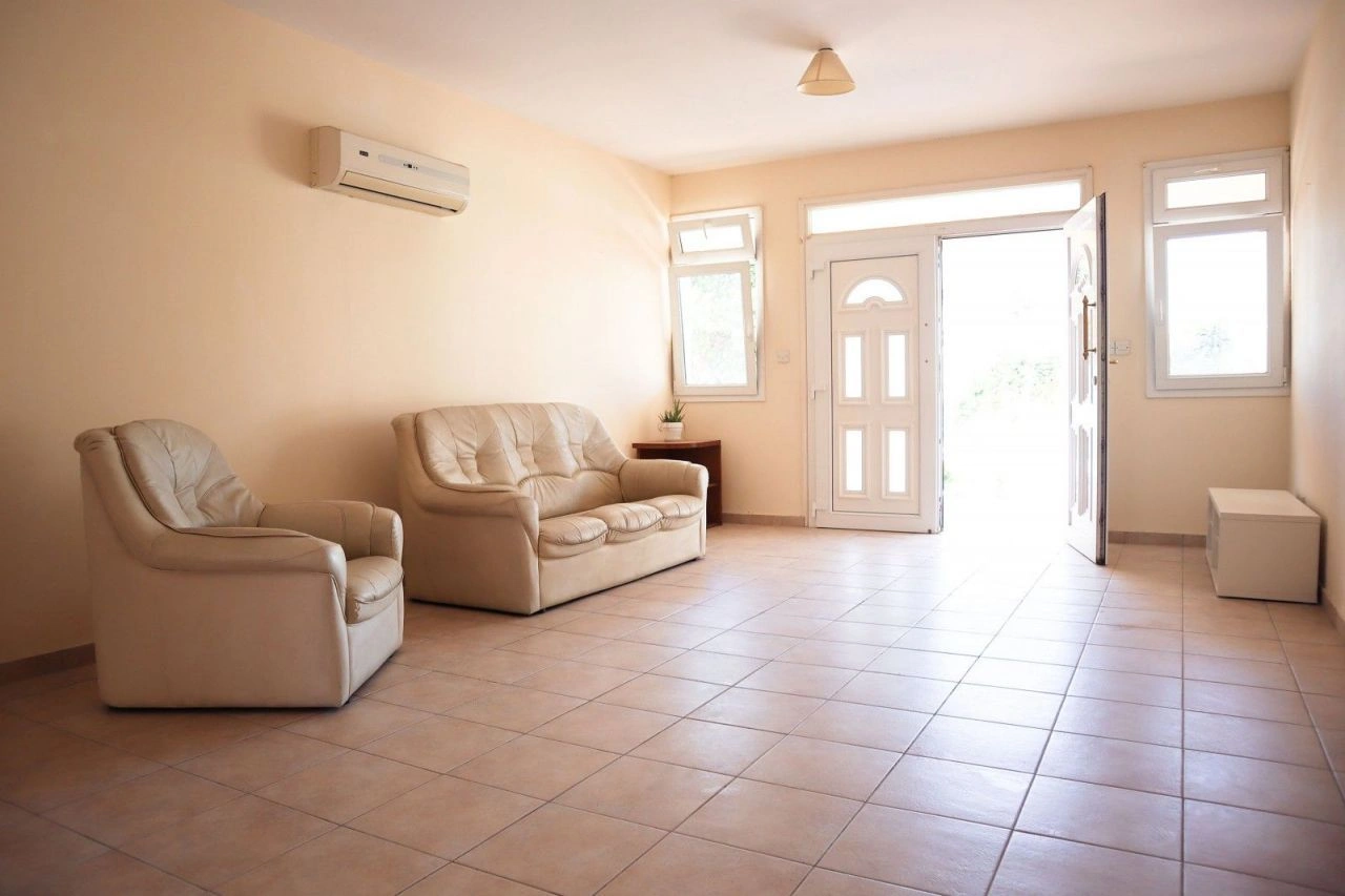 Villa 7+1 for a large family in Larnaca