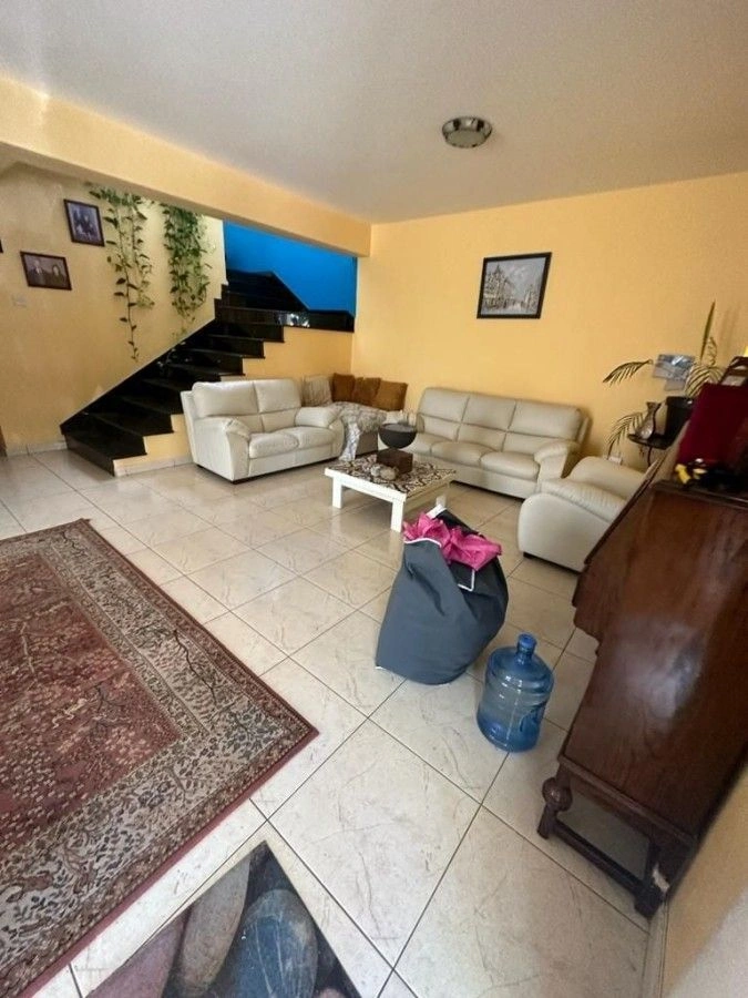 Luxury villa 345 m2 with sea views in Larnaca