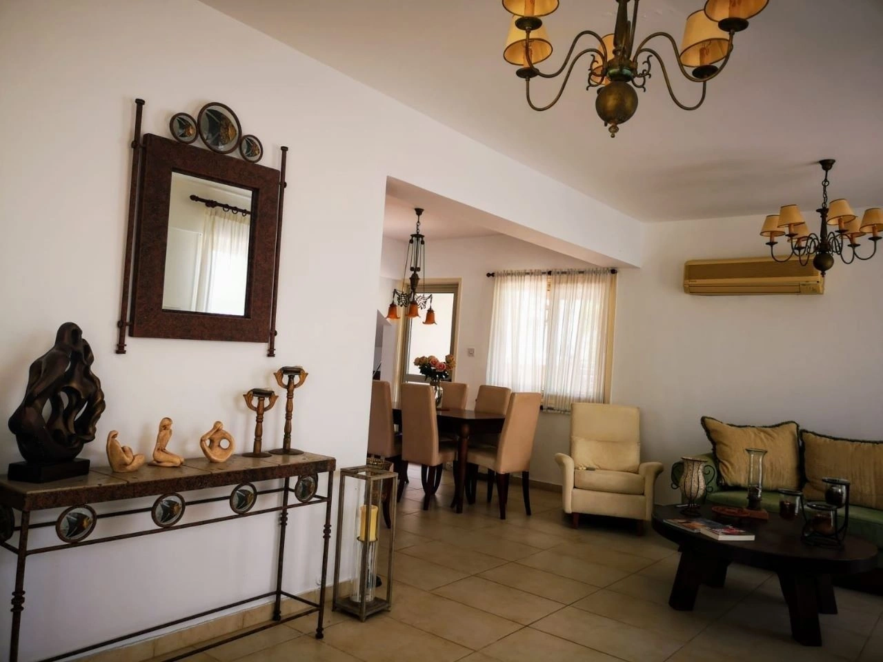 Villa 3+1 para família em Larnaca