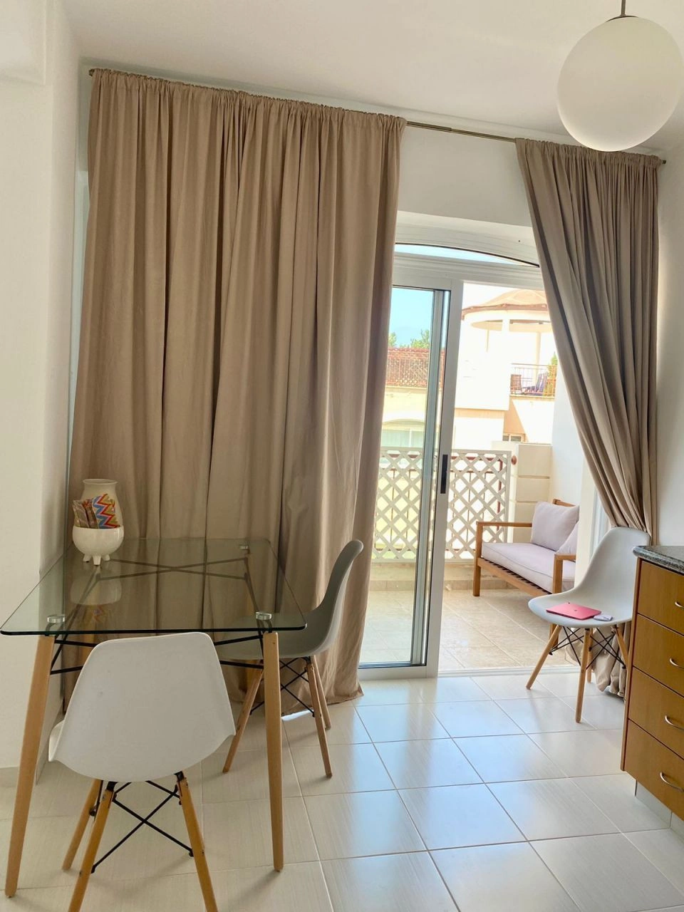 آپارتمان یکخوابه کنار دریا در پافوس، قبرس