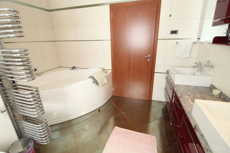 2020k € karşılığında Slovenya'da lüks gayrimenkul satın alın ✅