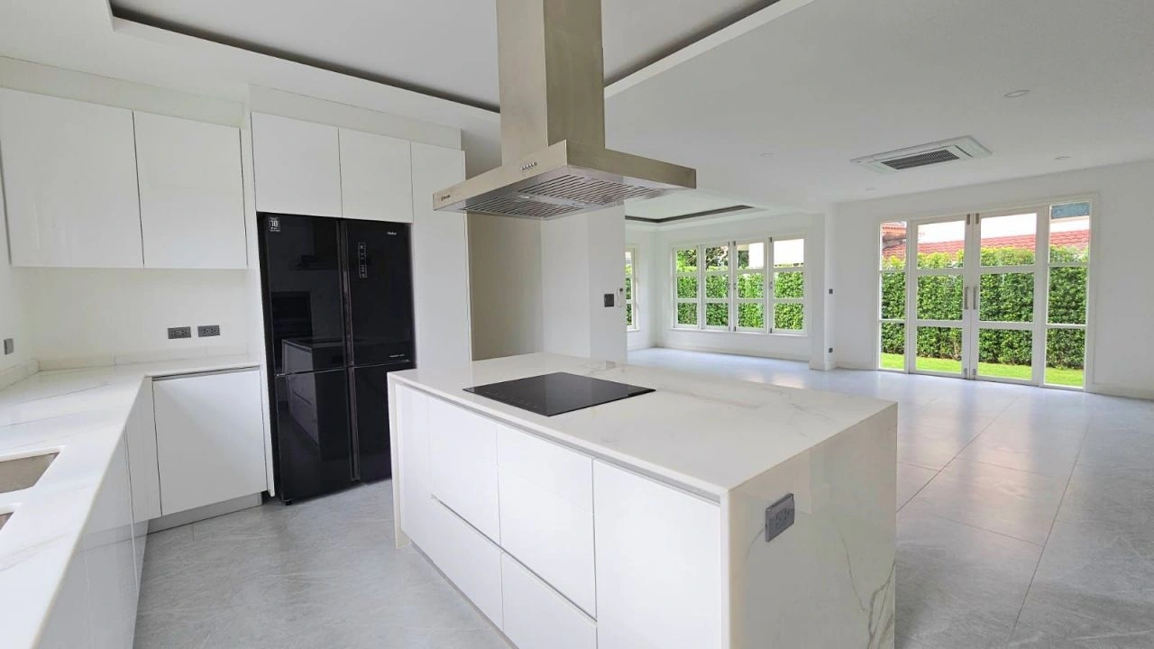 Confortável, segura casa 5+1 em Phuket