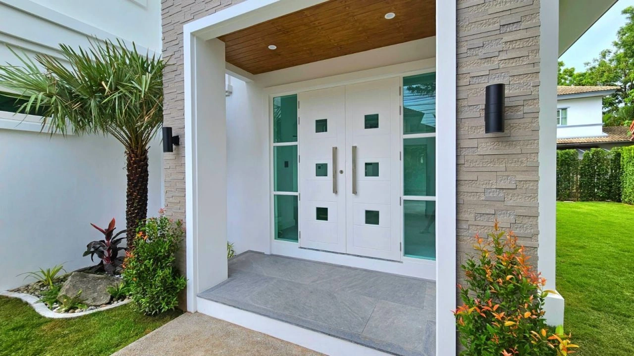 舒适安全的普吉岛5+1户型别墅