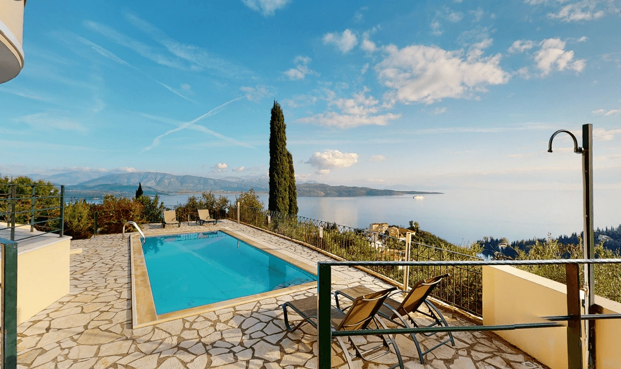 Villa 135 m2 on the island of Corfu