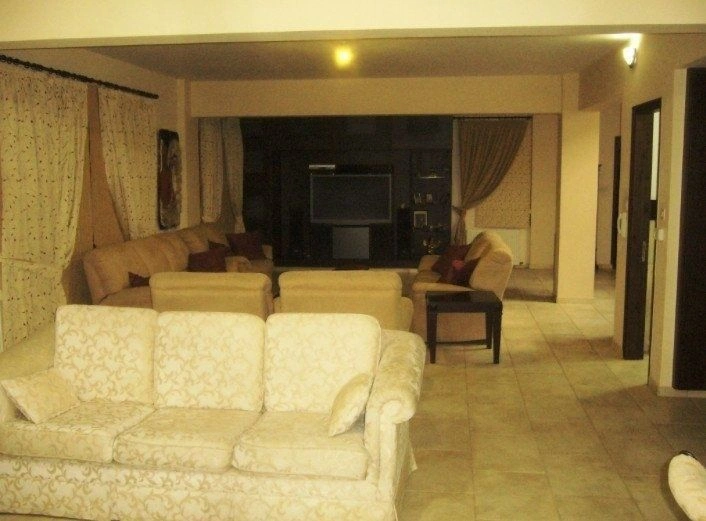 Spacious Villa 700 m2 in Larnaca
