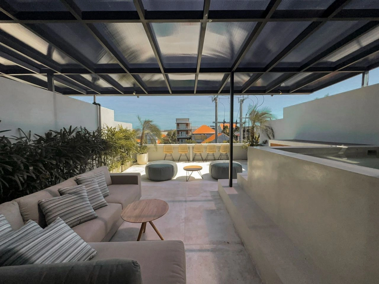 Townhouse in the center of the Berawa area in Changu, 210 m2