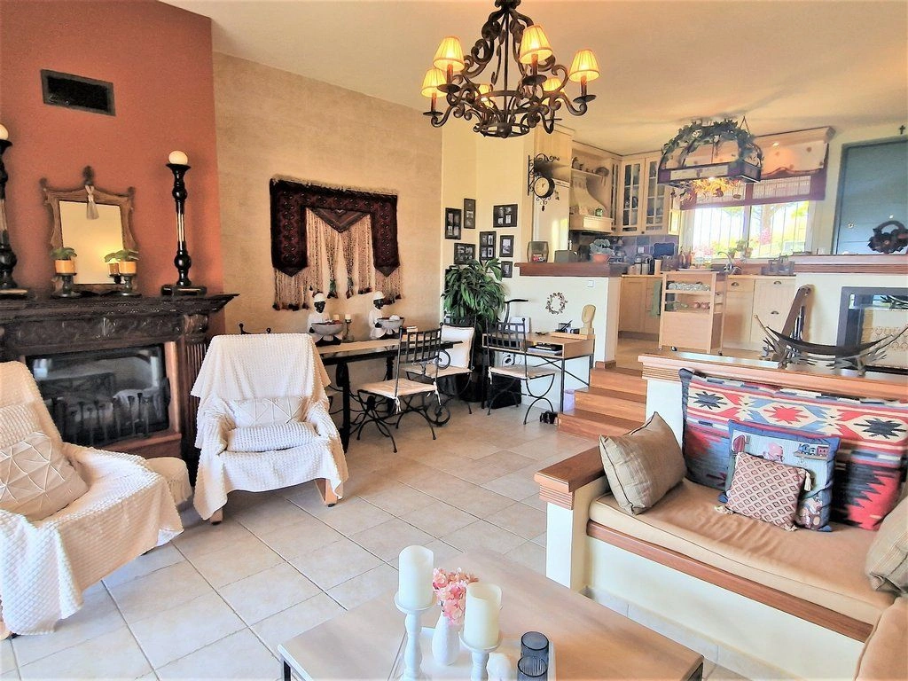 Maisonette 96 m2 by the sea