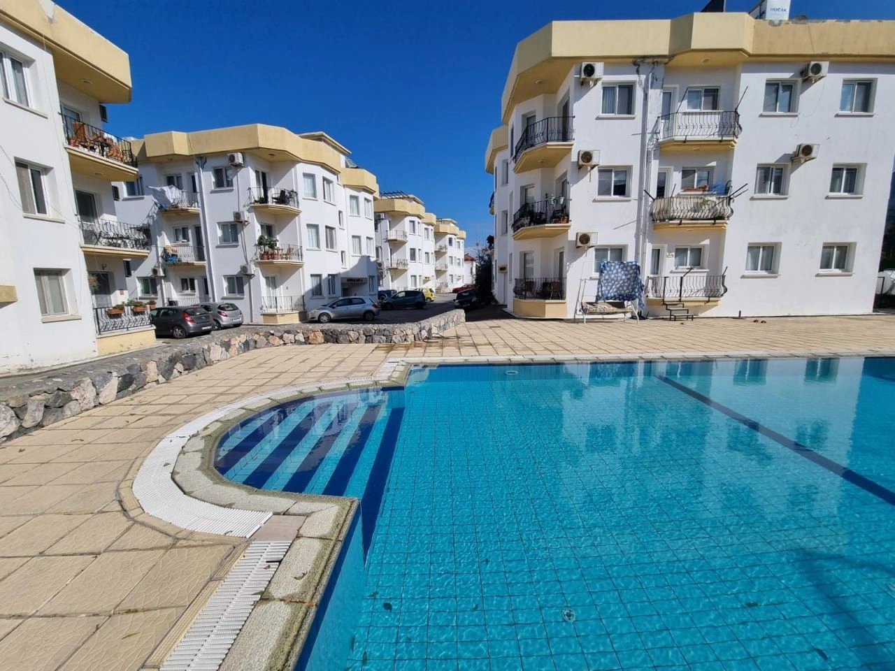 Villa 3+1 with garden in Kyrenia