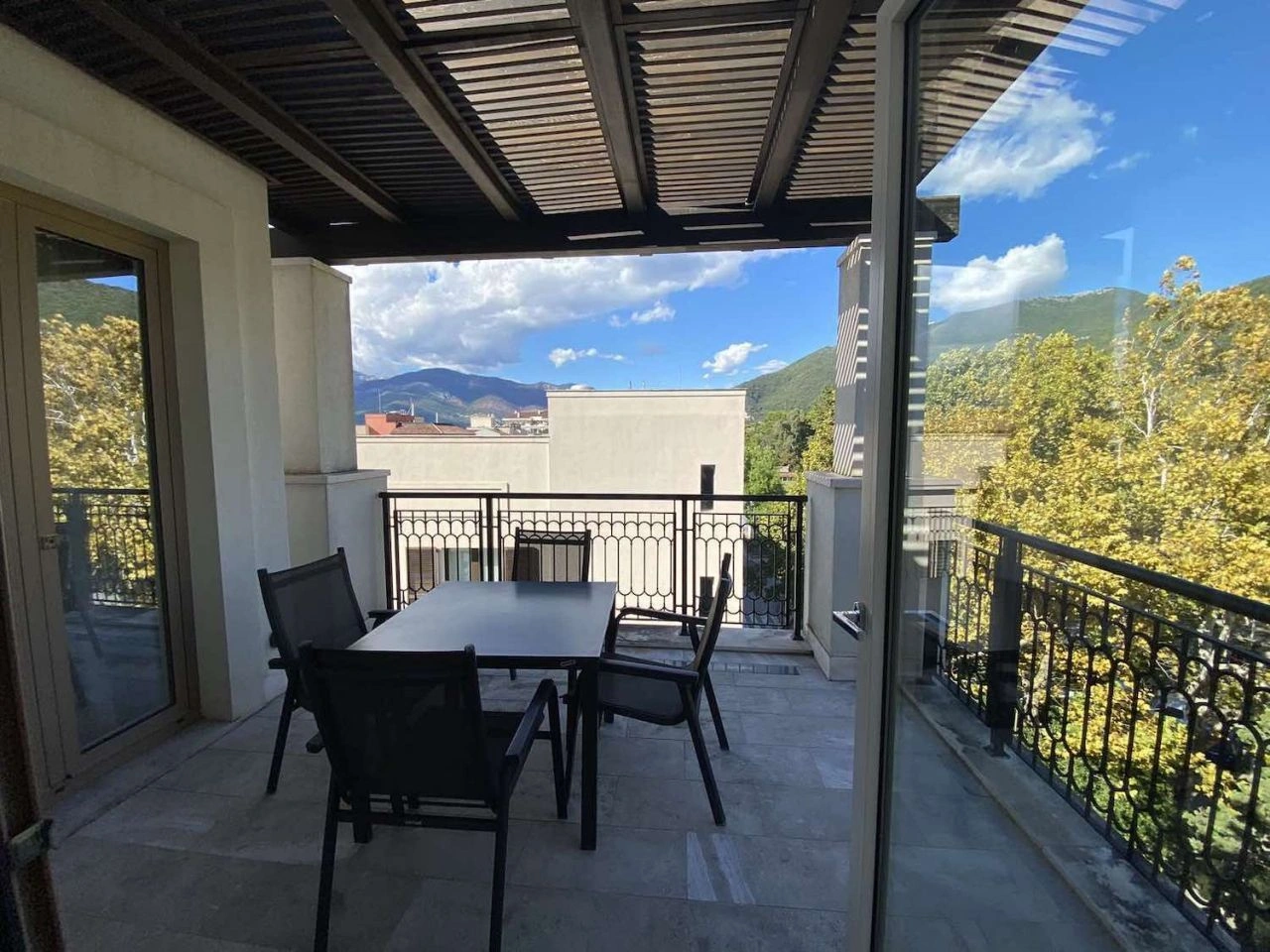 Apartment 80 m2 in Tivat