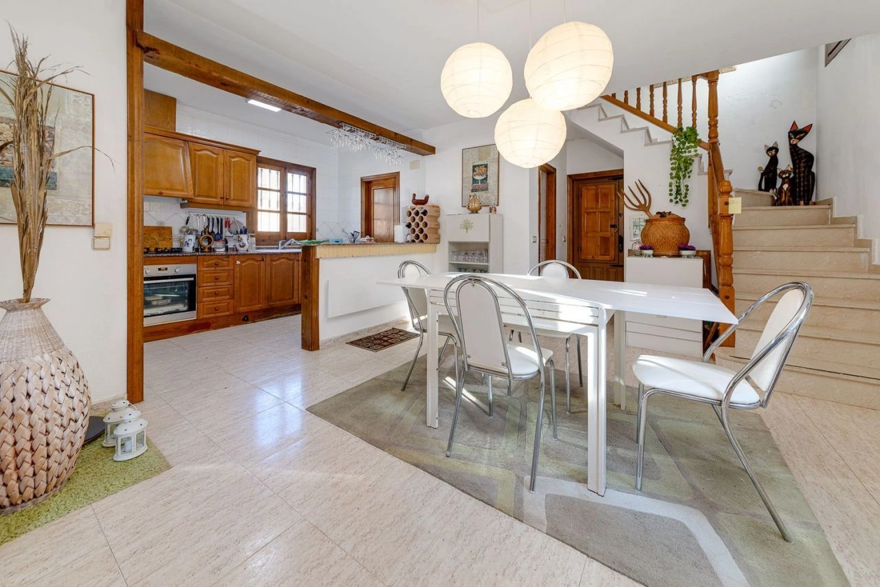 圣米格尔德萨利纳斯 121 平方米精美住宅