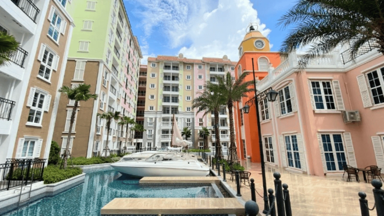 Apartment with 2 bedrooms near beach in Pattaya, Thailand