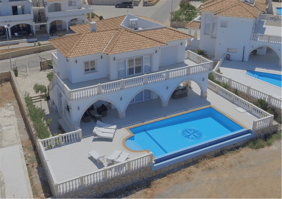 Esentepe 一线海景 3+1 别墅