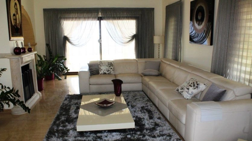 Wohnungen kaufen in Esentepe, Zypern, 410 m2, 5 Zimmer