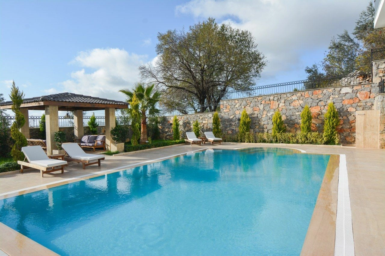 Luxusvilla 5+1 mit Blick auf Oludeniz Fethiye