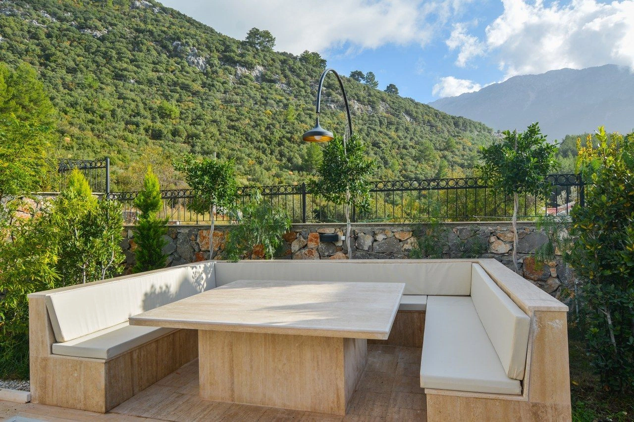 Luxusvilla 5+1 mit Blick auf Oludeniz Fethiye