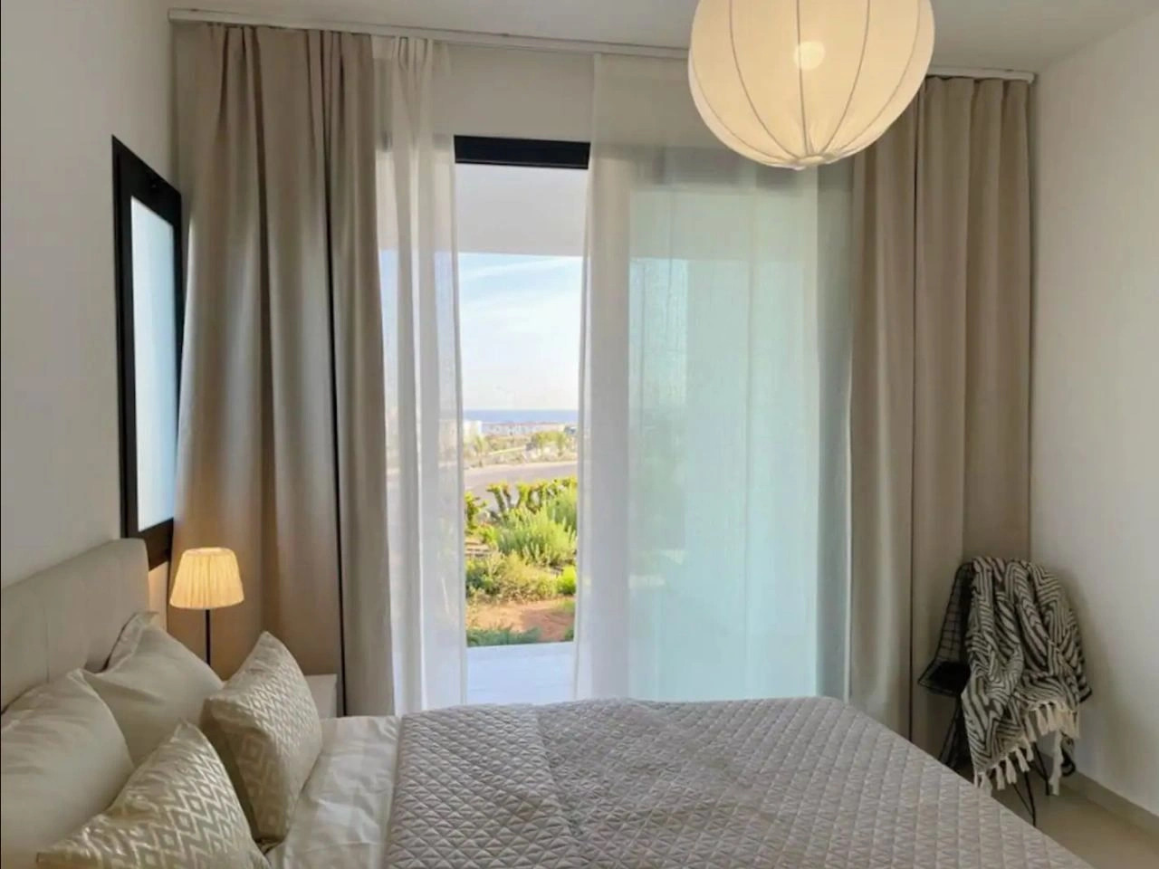Apartment 98 m2 by the sea, Esentepe
