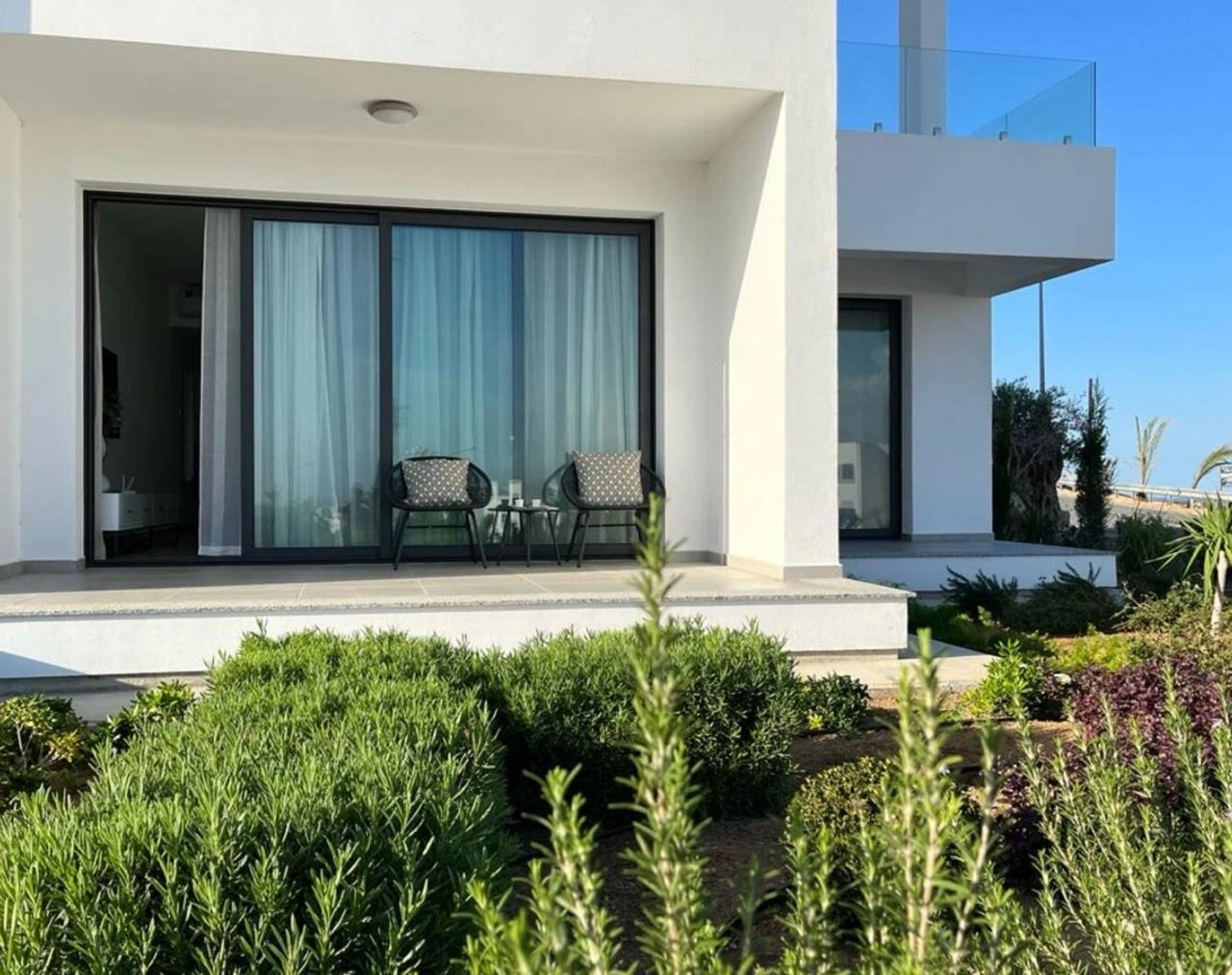 Apartment 98 m2 by the sea, Esentepe