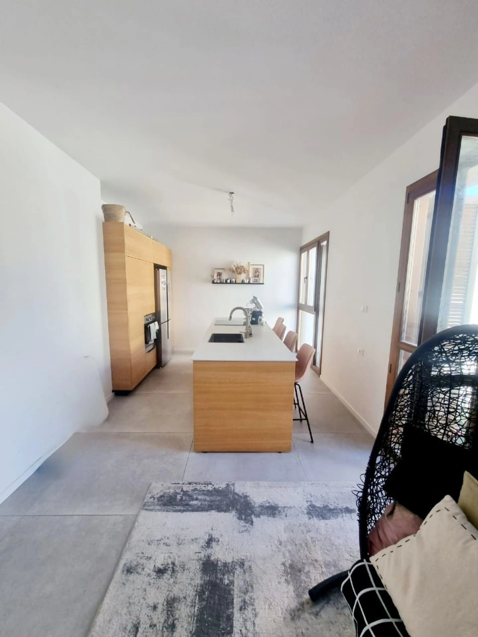 Appartement meublé avec balcon ensoleillé à Tel Aviv, Israël