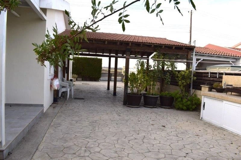 Larnaka'da 500k €'ya bungalow ✅ Kıbrıs'ta iyi bir konut.