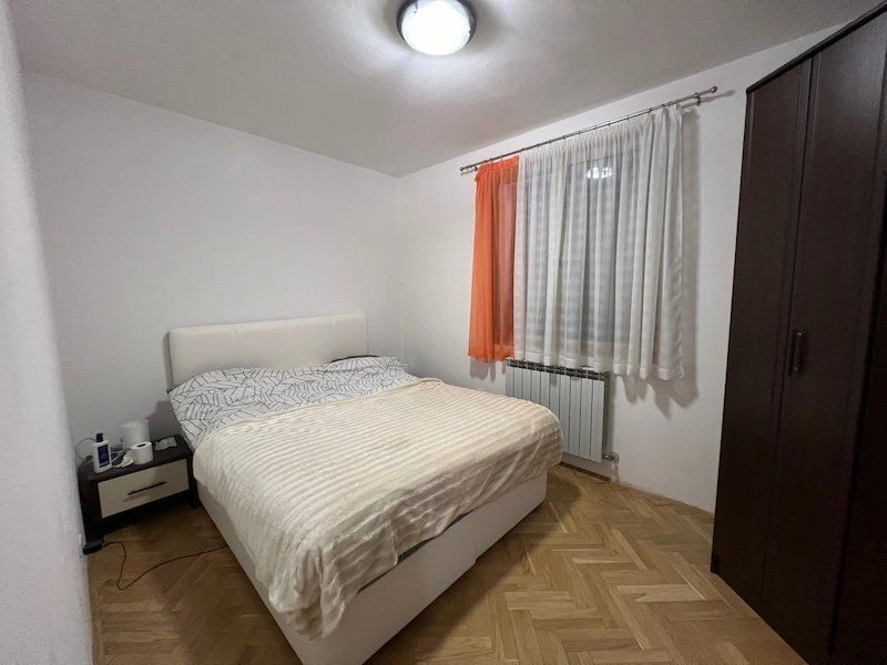 Four-apartment house 309 m2 near the beach